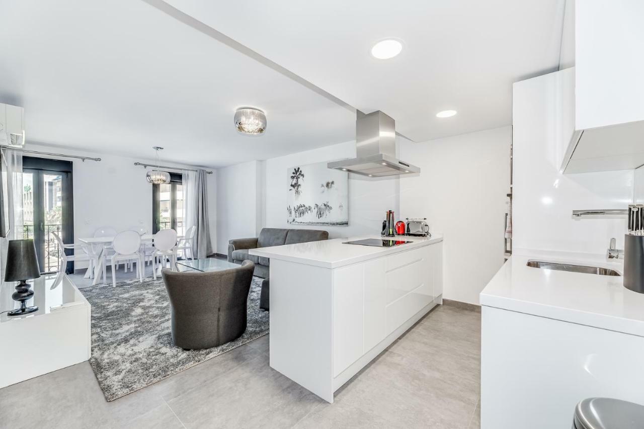 By Riva - Luxurious, Exclusive 2 Bedroom Inside Puerto Banus * Marbellac